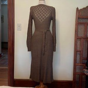 Vintage late 70s early 80s belted bouclé knit dress